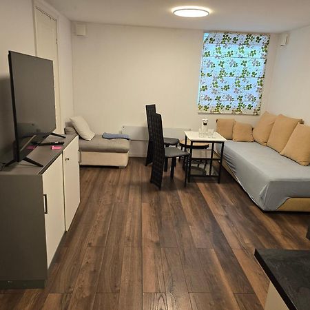 Beautiful 2 Rooms Apartment In Klofta,Near Oslo Airport& Oslo Εξωτερικό φωτογραφία